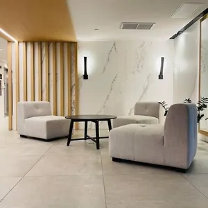 https://perfect-cozy-2-bedroom-condo-with-pool-gym.hotels-in-montreal.org